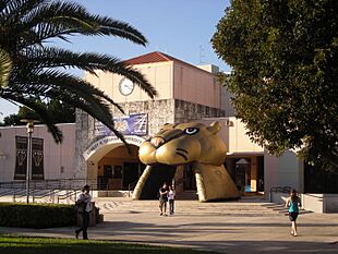 FIU plaza