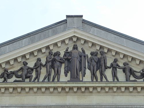 Fronton oud gerechtsgebouw, Gent