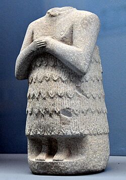 Headless votive statue, from Adab, Iraq, early dynastic period. Ancient Orient Museum, Istanbul.jpg