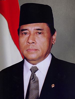 Menteri Sekretaris Negara Muladi.jpg