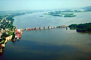 Mississippi River Lock and Dam number 12.jpg