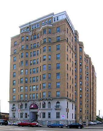 Pasadena Apartments Detroit MI.jpg