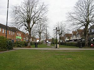 The Broadway, Thatcham - geograph.org.uk - 725456.jpg