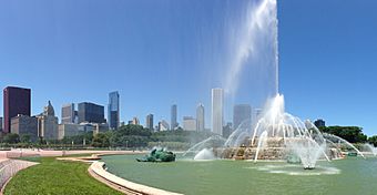 Buckingham Fountain Wikivoyage.jpg