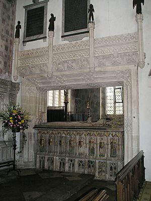 Ewelme, Kirche St Mary the Virgin, Alice-Grabmal mit Durchblick zur St John-Kapelle