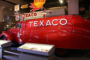 HFM 1939 Dodge Texaco tanker truck