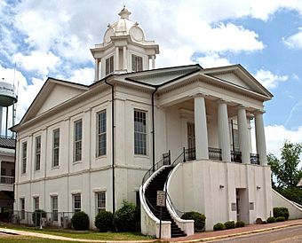 Lowndes County Courthouse.jpg