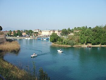 Mincio a Peschiera.jpg