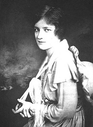 Portrait of Peggy Wood.jpg