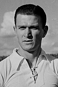 S. Kragujević, Sjepan Bobek, fudbaler, 21. 8. 1949 (cropped).jpg