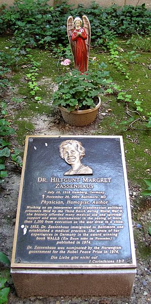 Zassenhaus MH grave.JPG