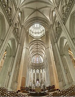 Cathedrale de Coutances bordercropped