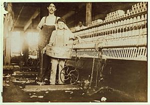 Chattanooga-millworkers-1910