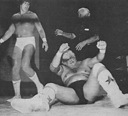 Dusty Rhodes vs Gino Hernandez