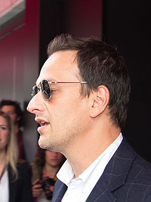 Josh Charles (17272036905).jpg