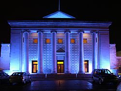 Night exterior Southampton guildhall.jpg