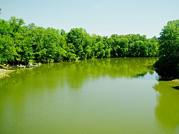 Rocky-river-tennessee.jpg