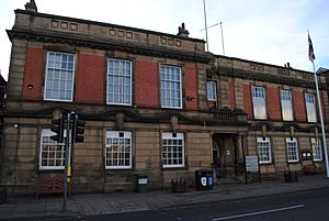 Wednesbury Town Hall - 2016-11-30 - Andy Mabbett - 03