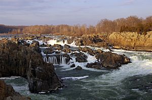 GreatFallsPotomocRiverWinter