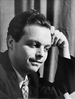 Lou Harrison 1940s.jpg