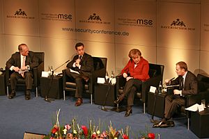 Msc 2009-Saturday, 11.00 - 13.00 Uhr-Dett 014 Ischinger Sarkozy Merkel Tusk