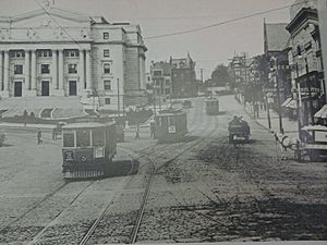 NewarkTrolleyCourthouse