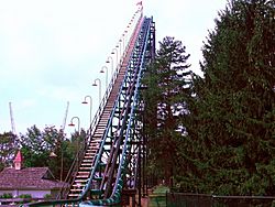 Viper 3 lift hill.JPG