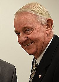 Prof Bob Elliott (cropped).jpg