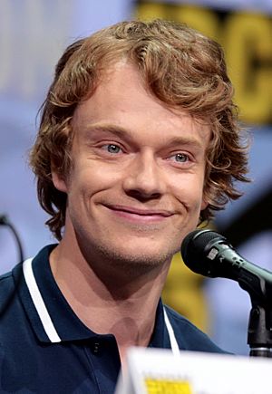 Alfie Allen by Gage Skidmore 2.jpg