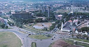 COLLECTIE TROPENMUSEUM Istiqlal 20025716-20025717 merged