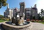 Casa Loma Toronto Canada.jpg