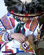 Huichol Trabajando