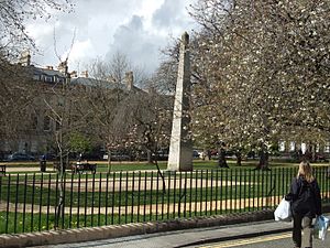 Queensquareobelisk