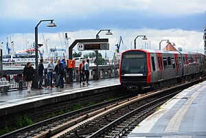 U-Bahnhof Baumwall 2015 01