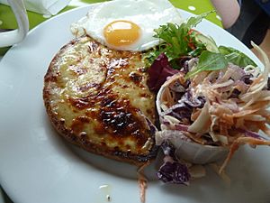 Welsh rarebit with an egg