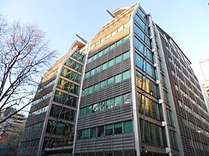 25 Gresham Street (Lloyds TSB headquarters).jpg