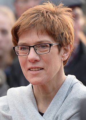 Annegret Kramp-Karrenbauer 2016 (cropped).jpg