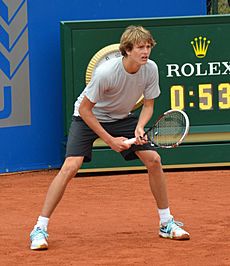 BMW Open 2014 - Alexander Zverev 06 (cropped)