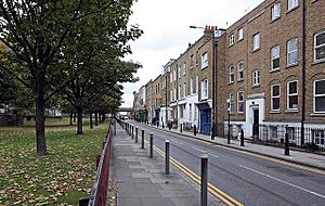 Cannon Street Road, London E1 - geograph.org.uk - 1007678.jpg