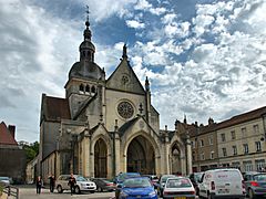 Gray, la Basilique Notre Dame