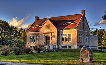 Abbey Greenleaf Library.jpg