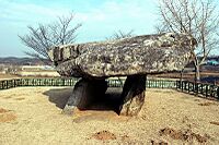 Korea-Ganghwado-Dolmen-02