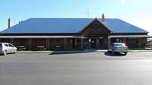 Royal Hotel, Leyburn, 2015