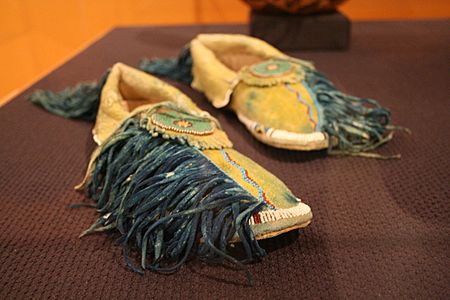 WLA brooklynmuseum Kiowa moccasins