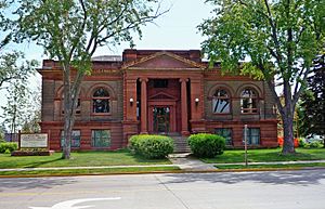 2009-0617-Superior-CarnegieLibrary1