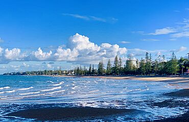 Beach at Redcliffe, Queensland.jpg