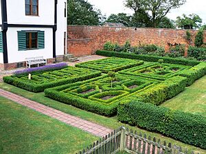 Boscobel parterre garden