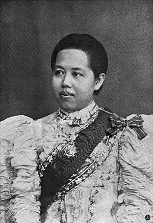 Queen Saovabha Phongsri.jpg