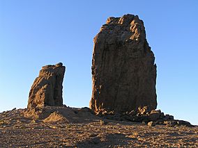 Roque nublo.jpg