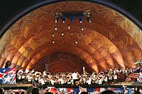 Boston Pops Esplanade Orchestra 2005-07-04.jpg